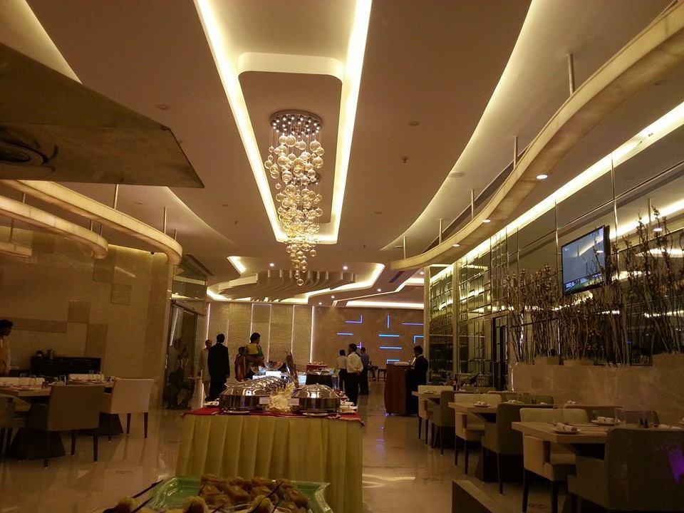 Hotel Babylon International Райпур Экстерьер фото
