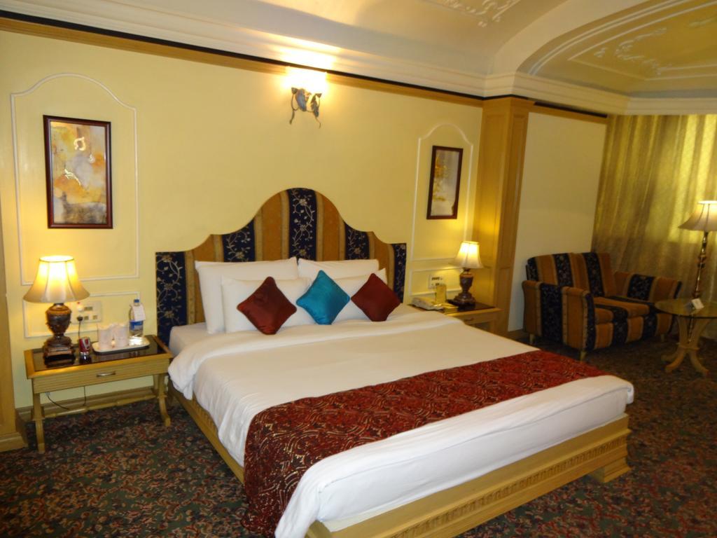 Hotel Babylon International Райпур Экстерьер фото