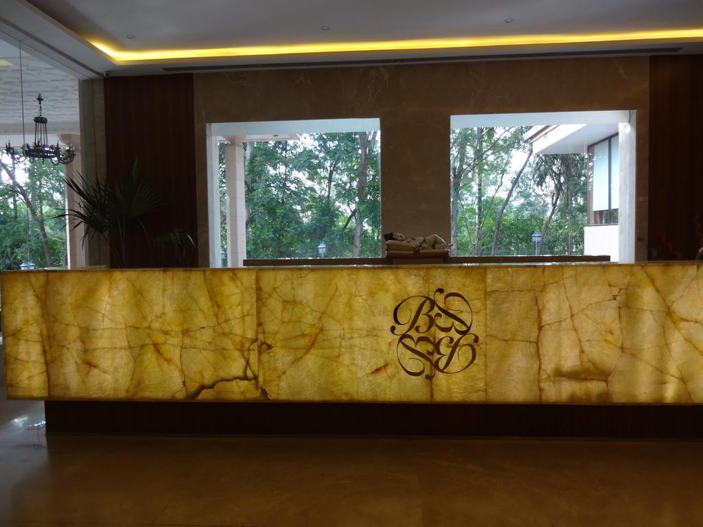 Hotel Babylon International Райпур Экстерьер фото