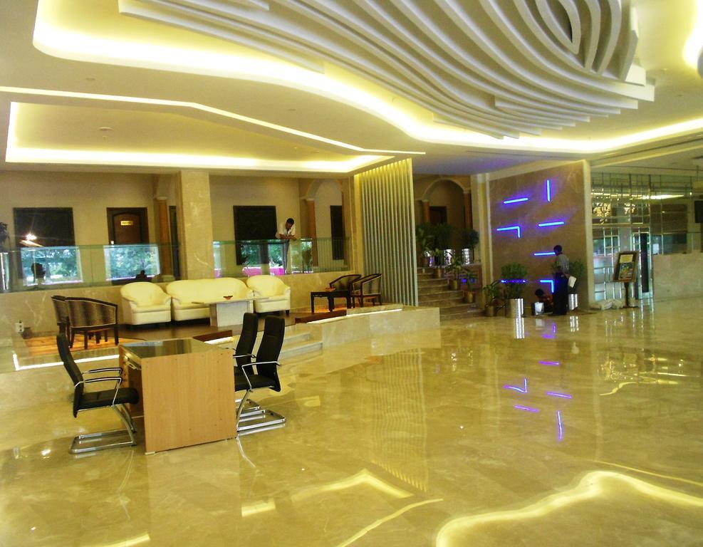 Hotel Babylon International Райпур Экстерьер фото