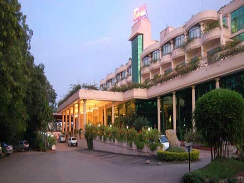 Hotel Babylon International Райпур Экстерьер фото