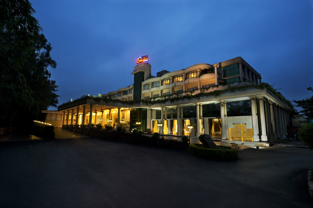 Hotel Babylon International Райпур Экстерьер фото