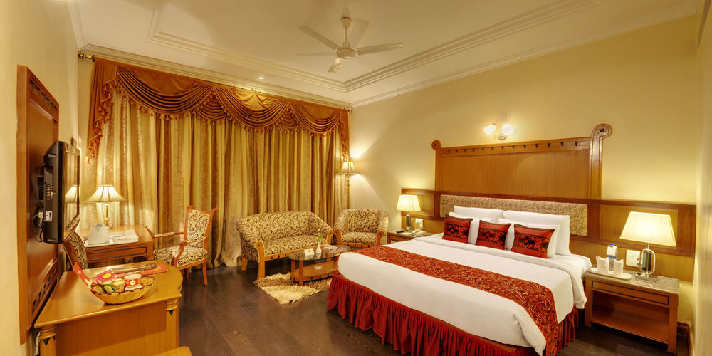 Hotel Babylon International Райпур Экстерьер фото